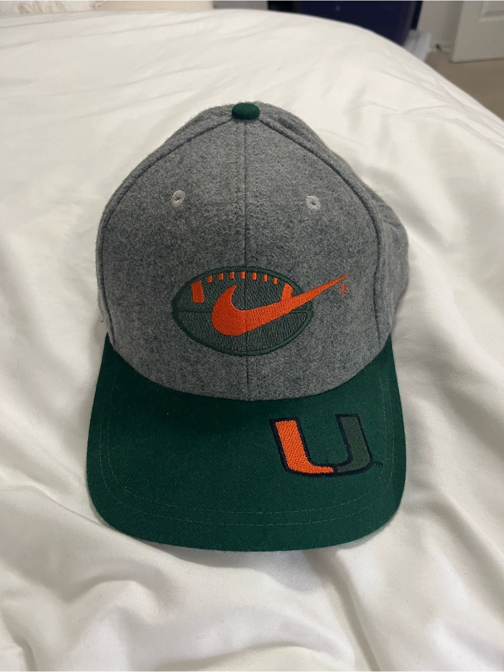 Vintage 1990s Nike Team Sports Miami Hurricanes